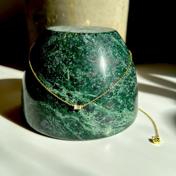 Kendra Scott Juliette Necklace - Picture 1 of 4